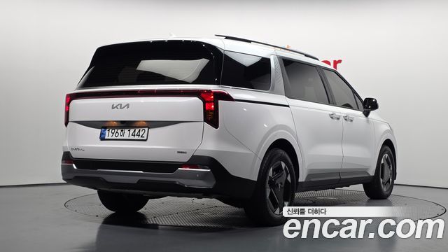 Kia Canival 2024 — photo 2