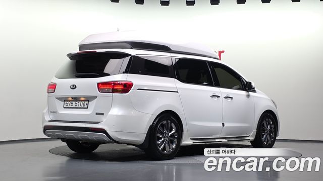 Kia Canival 2018 — photo 2