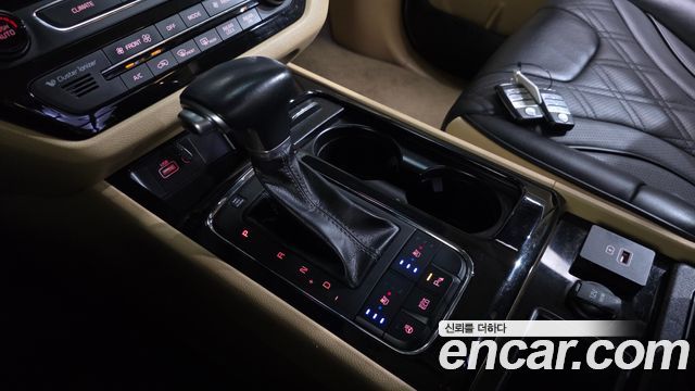 Kia Canival 2018 — photo 12