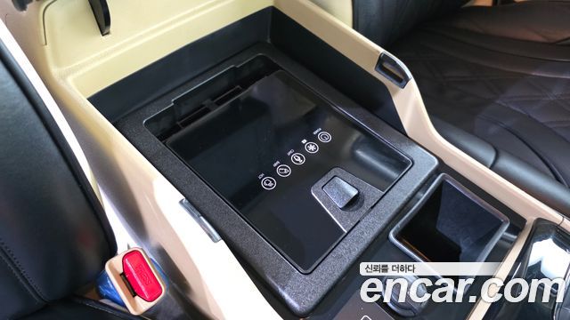 Kia Canival 2018 — photo 23
