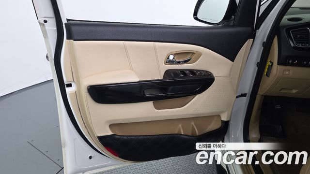 Kia Canival 2018 — photo 14