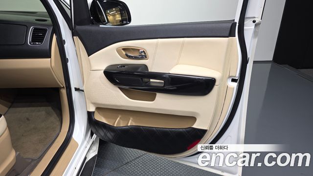 Kia Canival 2018 — photo 15
