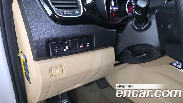 Kia Canival 2018 — photo 27