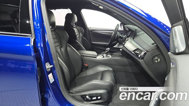 BMW M5 2018 — photo 17