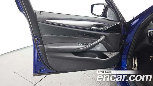 BMW M5 2018 — photo 14