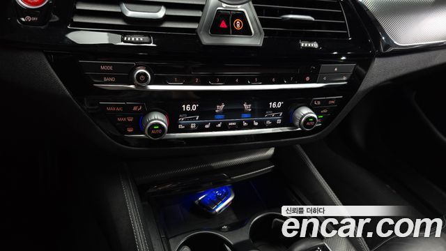 BMW M5 2018 — photo 31