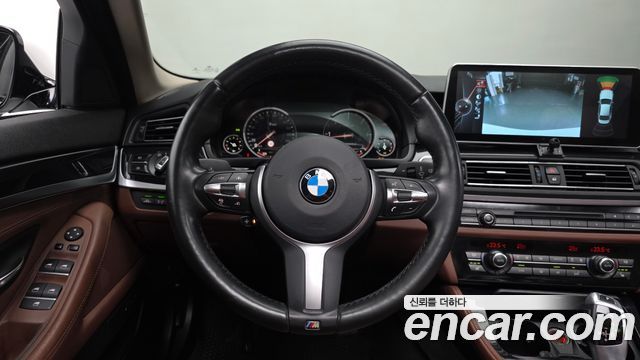 BMW 5-Series 2016 — photo 14