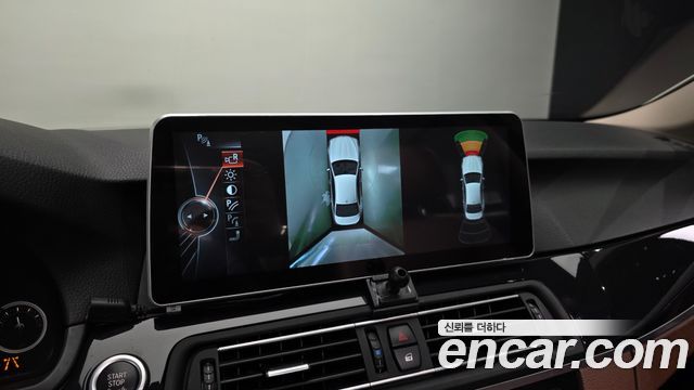 BMW 5-Series 2016 — photo 16