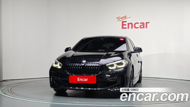 BMW 1-Series 2021 — photo 3
