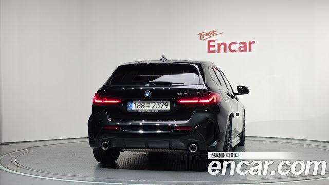 BMW 1-Series 2021 — photo 4