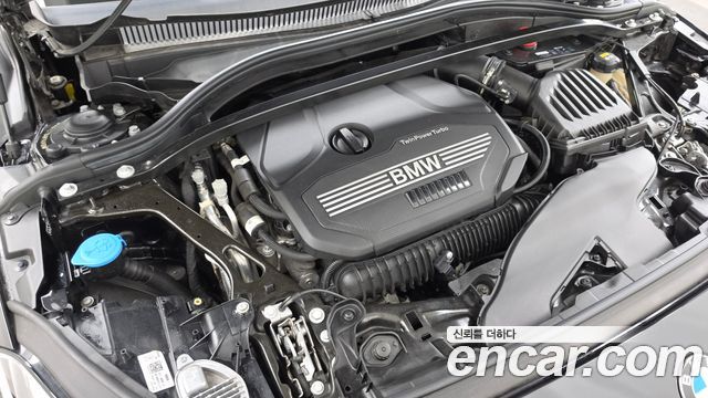 BMW 1-Series 2021 — photo 6