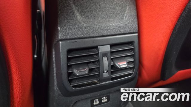 BMW 1-Series 2021 — photo 25