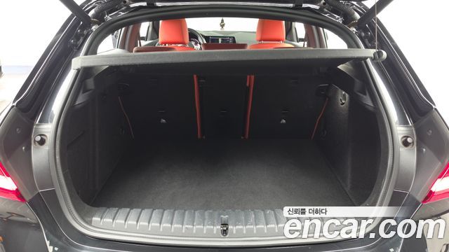 BMW 1-Series 2021 — photo 26