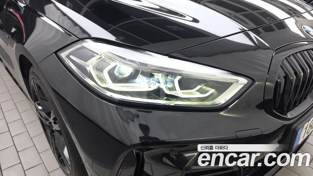 BMW 1-Series 2021 — photo 8