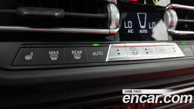 BMW 1-Series 2021 — photo 33