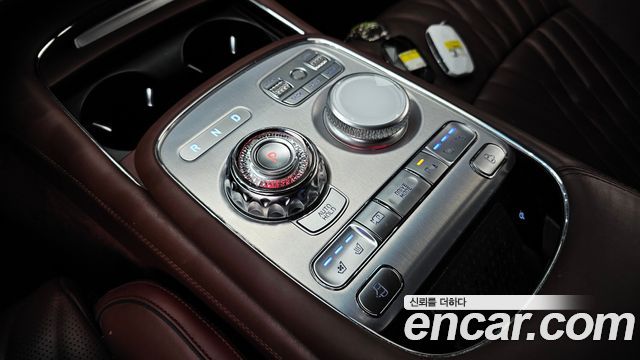 Genesis G90 2022 — photo 12