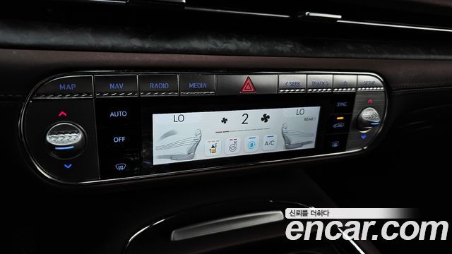 Genesis G90 2022 — photo 25