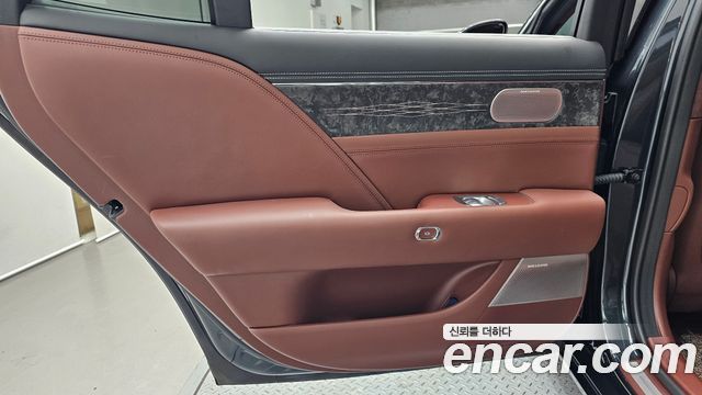 Genesis G90 2022 — photo 15