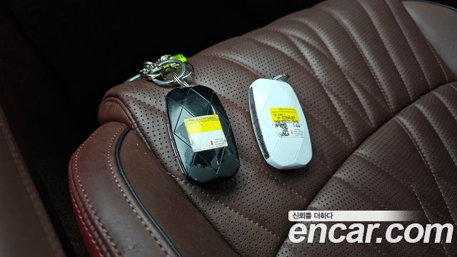 Genesis G90 2022 — photo 31