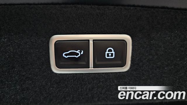 Genesis G90 2022 — photo 33