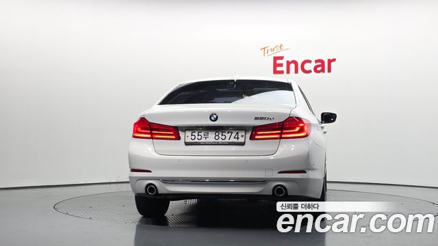 BMW 5-Series 2018 — photo 4