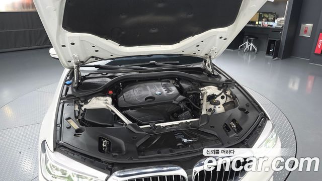 BMW 5-Series 2018 — photo 6
