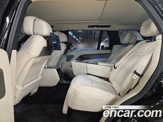 Land Rover Range Rover 2026 — photo 13