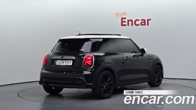 Mini Cooper 2023 — photo 2