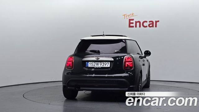Mini Cooper 2023 — photo 4