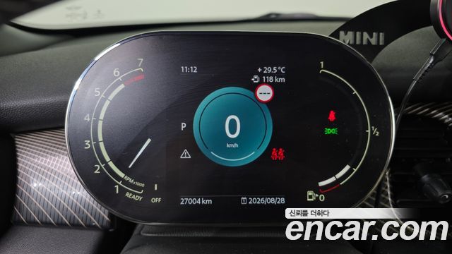 Mini Cooper 2023 — photo 11