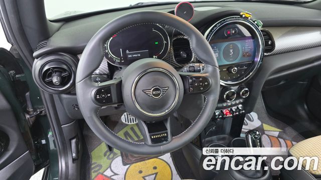 Mini Cooper 2023 — photo 18