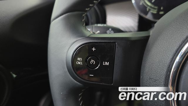 Mini Cooper 2023 — photo 21
