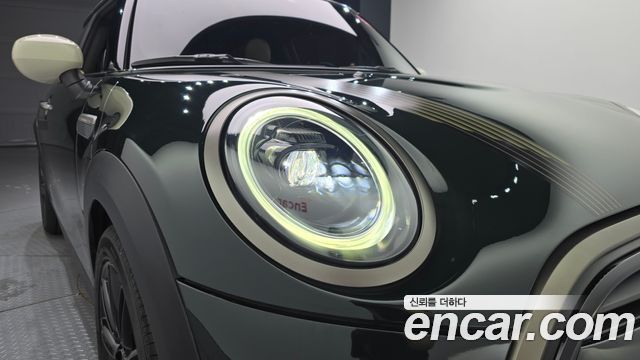 Mini Cooper 2023 — photo 8