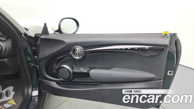 Mini Cooper 2023 — photo 15