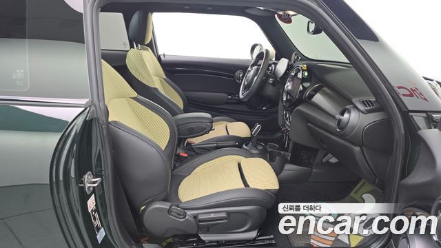 Mini Cooper 2023 — photo 16