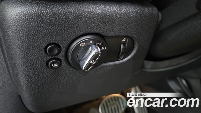 Mini Cooper 2023 — photo 27