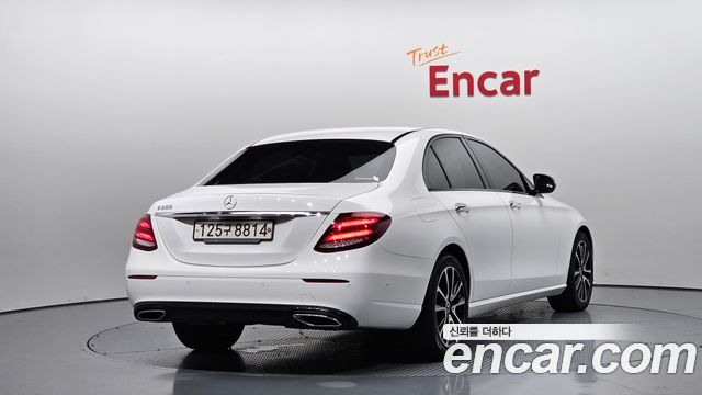 Mercedes-Benz E-Class 2020 — photo 2