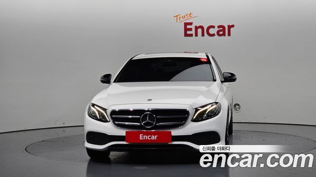 Mercedes-Benz E-Class 2020 — photo 3