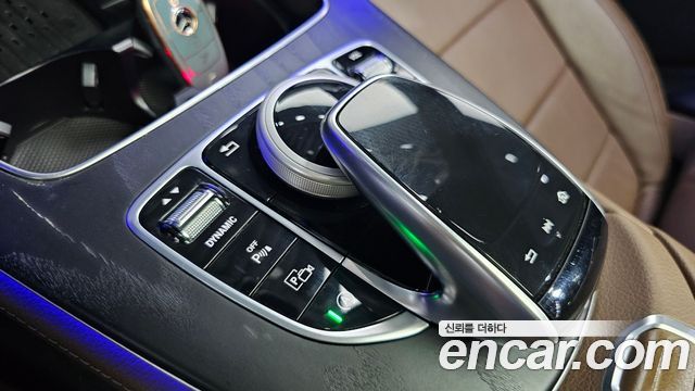 Mercedes-Benz E-Class 2020 — photo 33