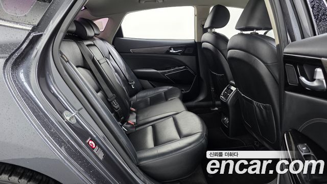 Kia K7 2020 — photo 17