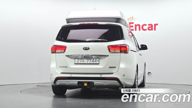 Kia Canival 2016 — photo 4