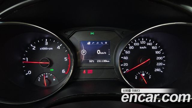 Kia Canival 2016 — photo 8