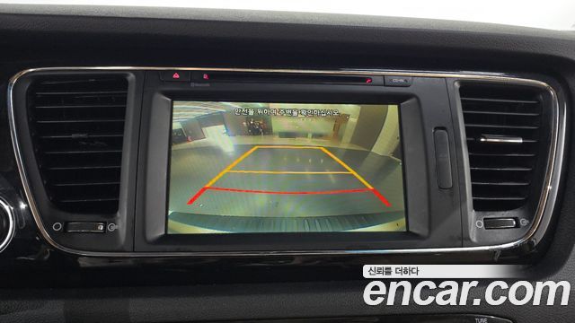 Kia Canival 2016 — photo 14