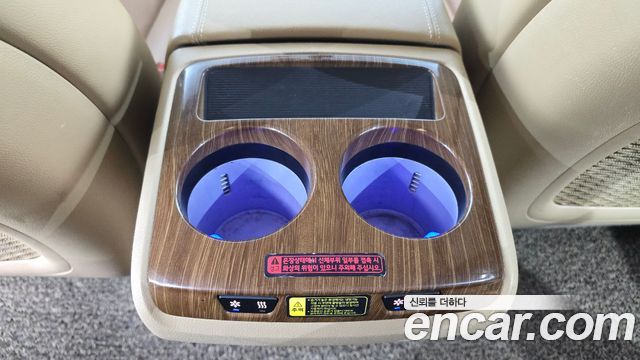 Kia Canival 2016 — photo 16