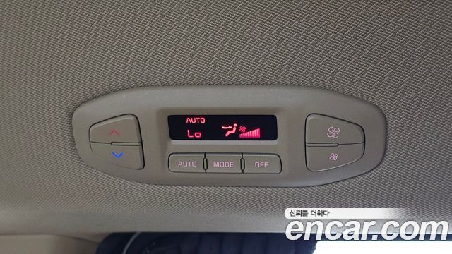 Kia Canival 2016 — photo 17