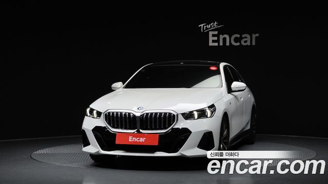 BMW 5-Series 2026 — photo 3