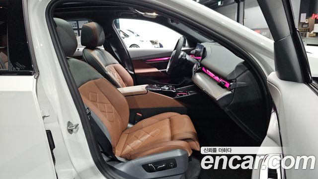 BMW 5-Series 2026 — photo 18