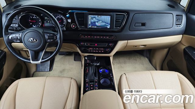 Kia Canival 2019 — photo 10