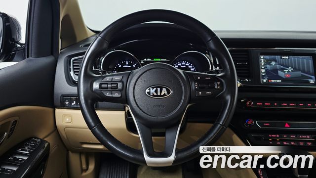 Kia Canival 2019 — photo 20