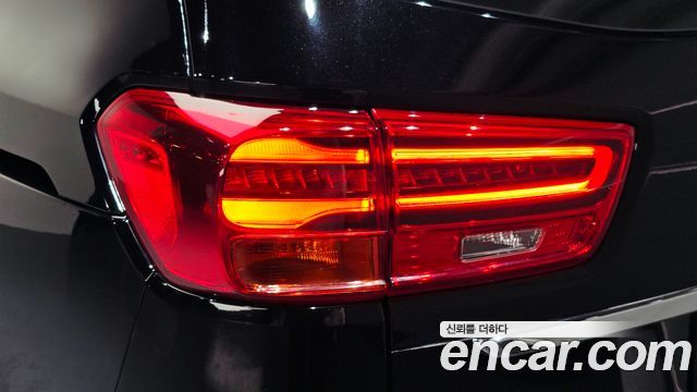 Kia Canival 2019 — photo 9